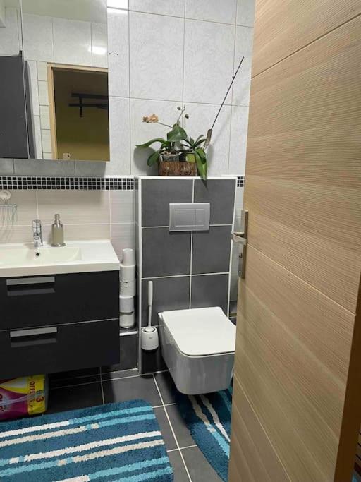 Superbe Appartement Dans Le Centre De Mons - Arivee Autonome Eksteriør bilde