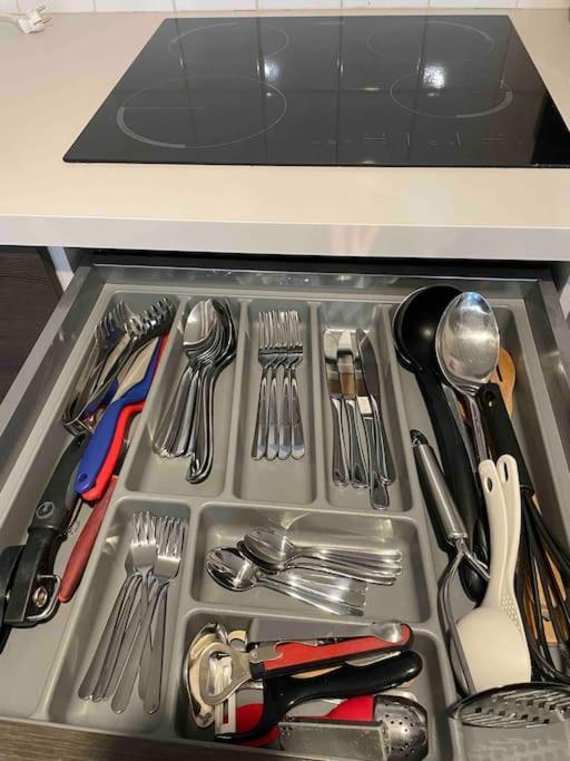 Superbe Appartement Dans Le Centre De Mons - Arivee Autonome Eksteriør bilde